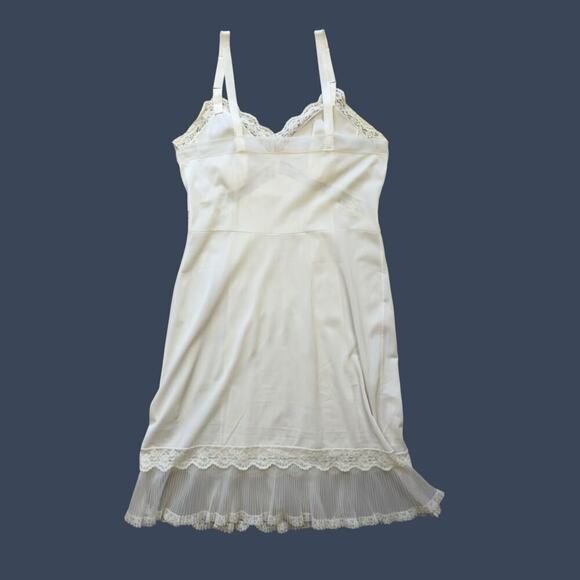 Gorgeous Vintage Silky Lace Slip Medium - Picture 9 of 10